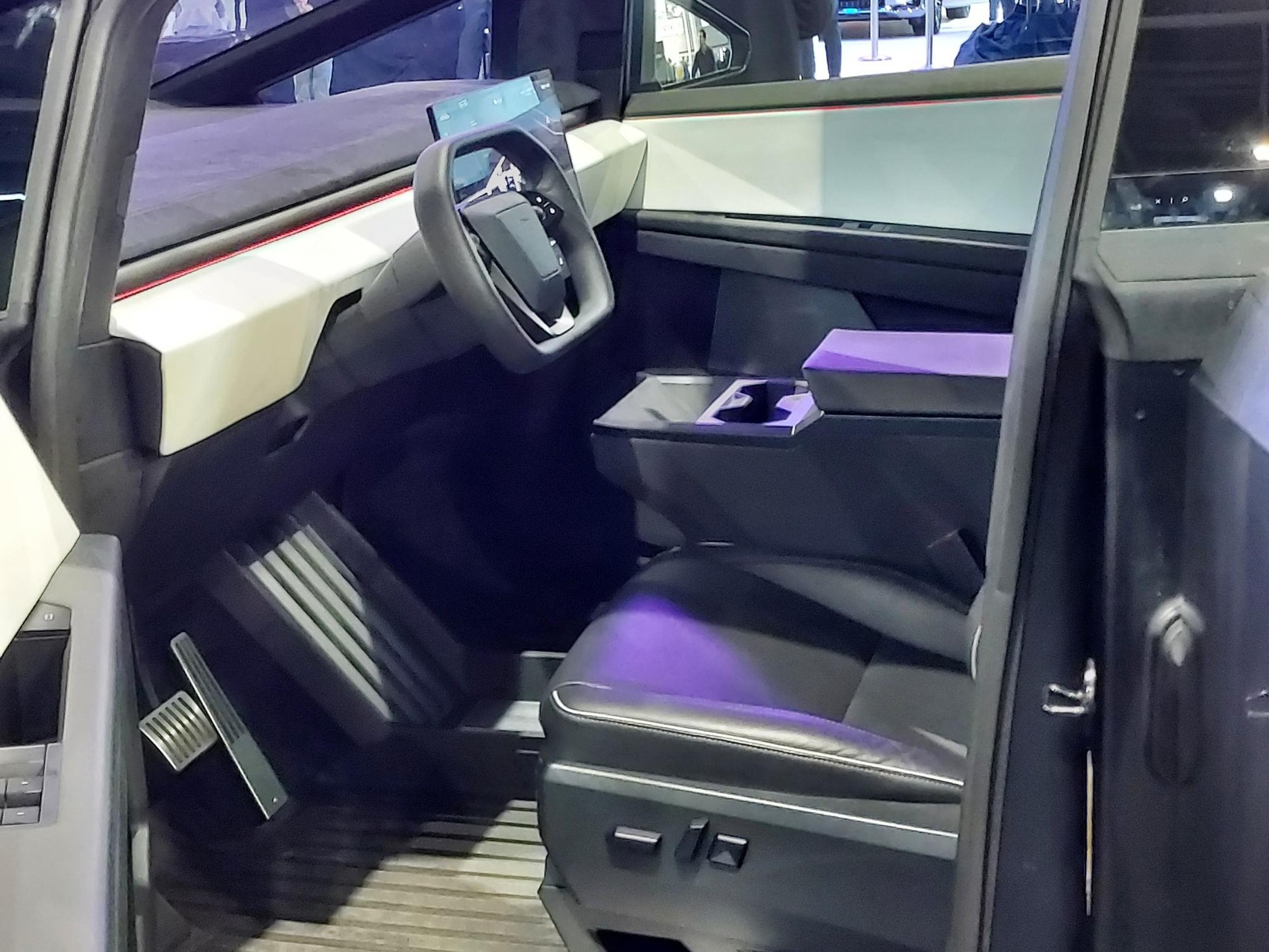 Salon samochodowy w Paryżu 2024