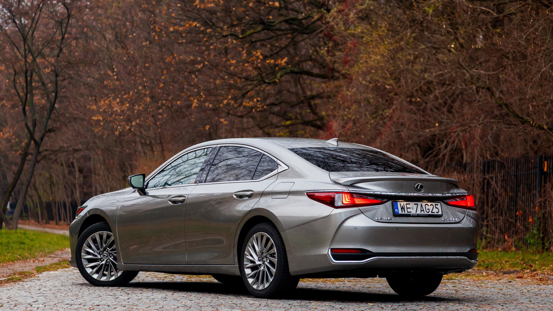 2024 Lexus ES300h
