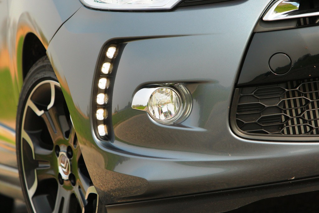 Ksenony, diody i neony: zobacz co możesz zamontować w aucie