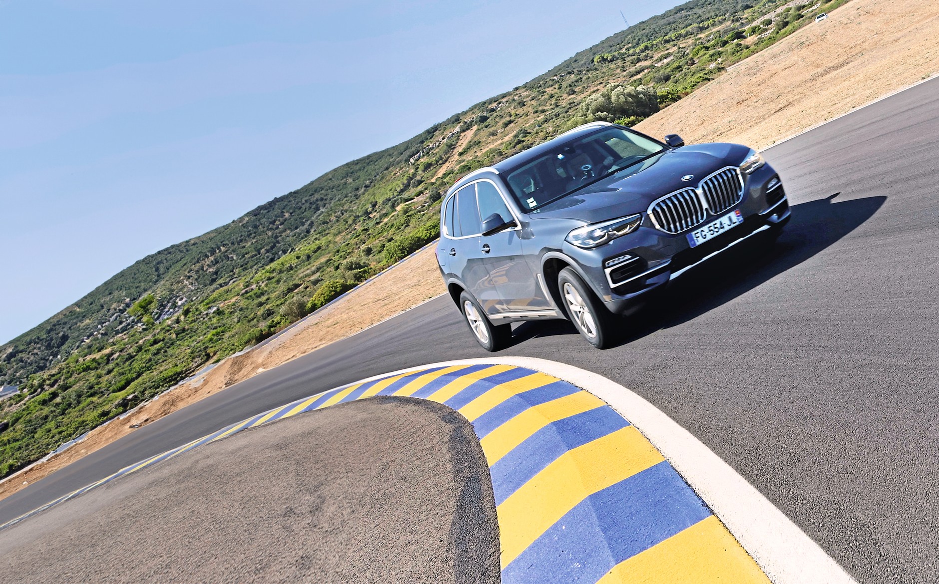 Test opon letnich do SUV-ów 2025