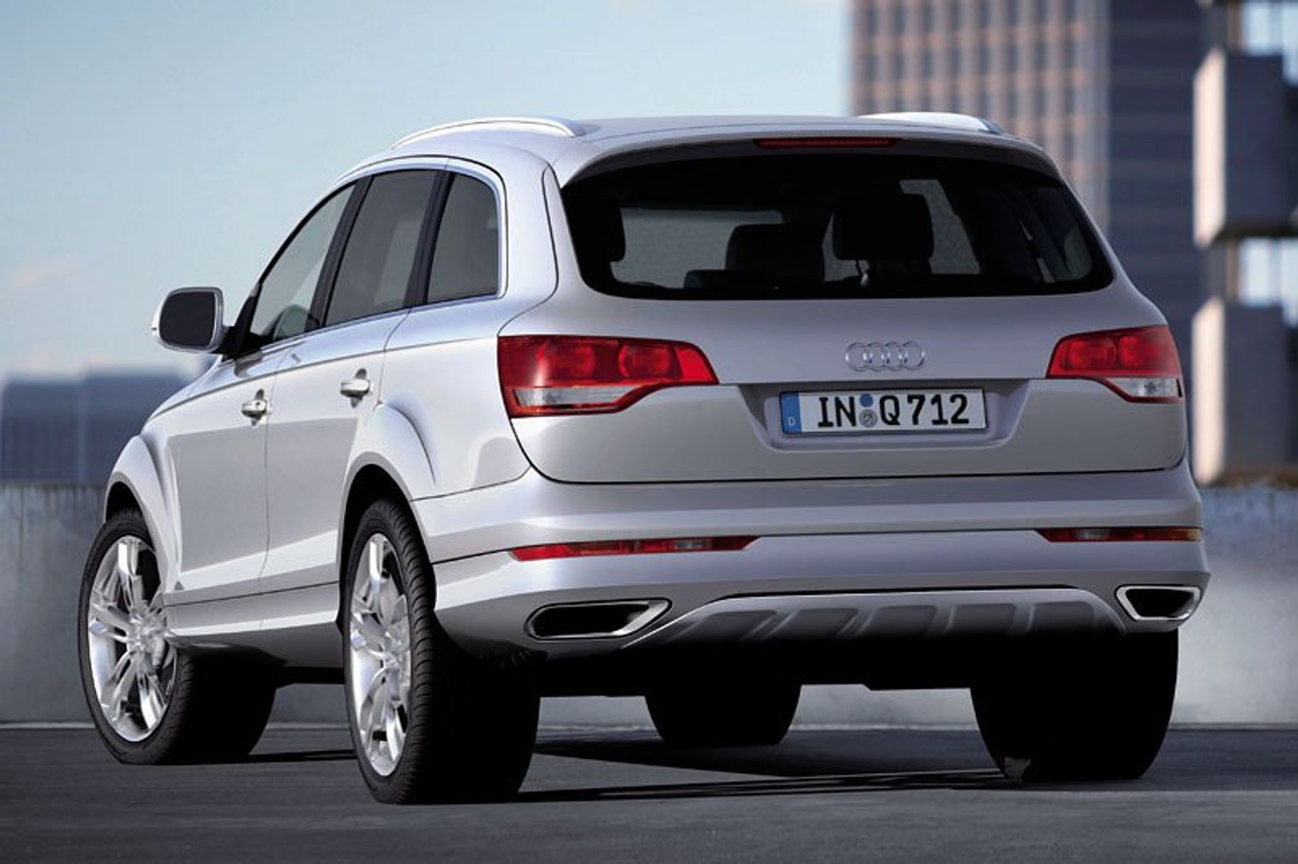 Audi Q7 V12 TDI (500 KM): z wyścigów Le Mans pod maskę Q7