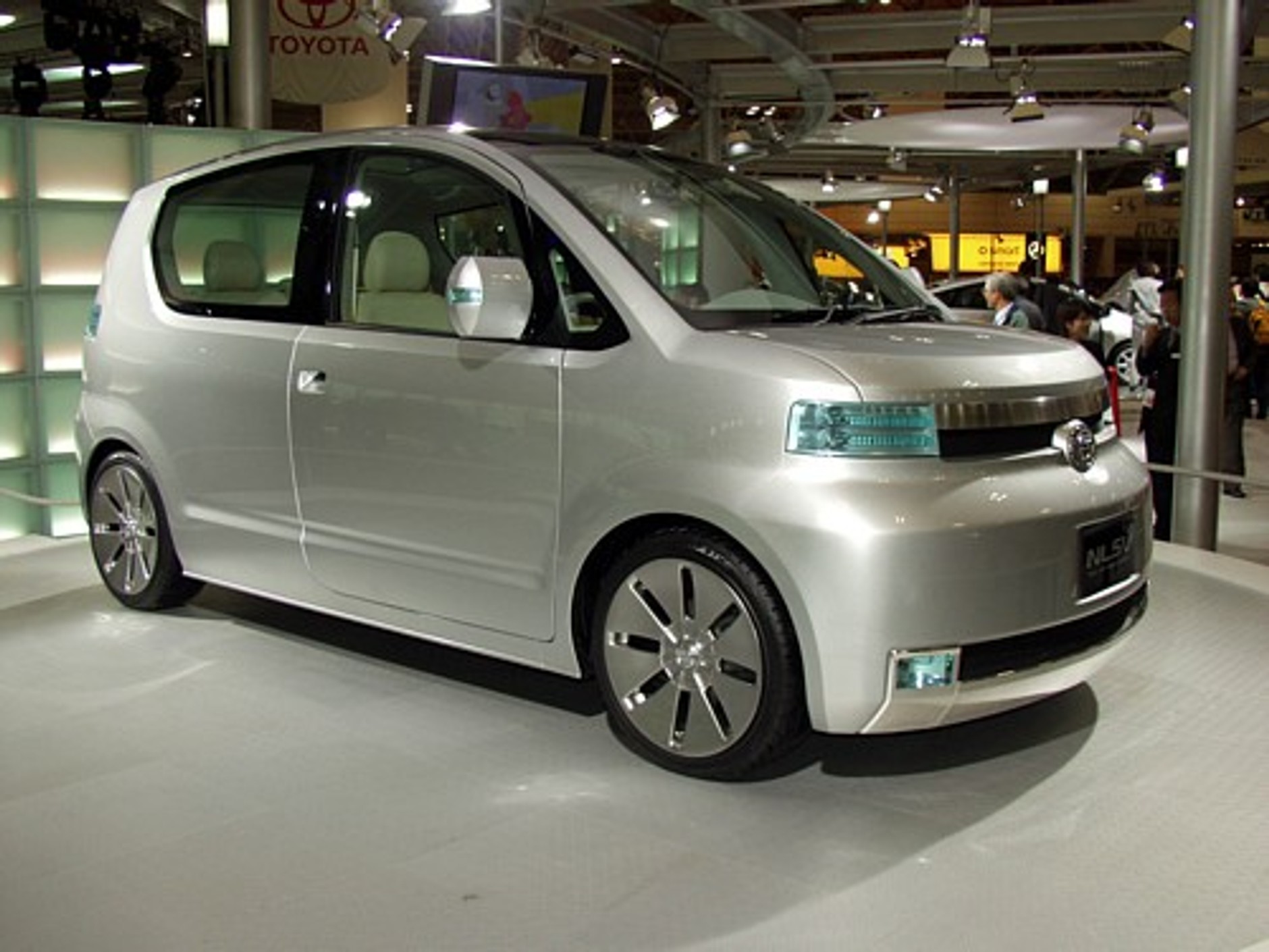 37 Tokyo Motor Show (23.10 - 05.11)