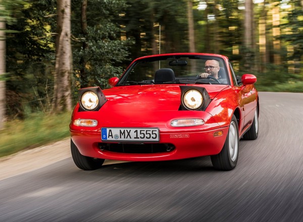 Fabrycznie nowe części dla MX-5 NA - Mazda rozszerza asortyment