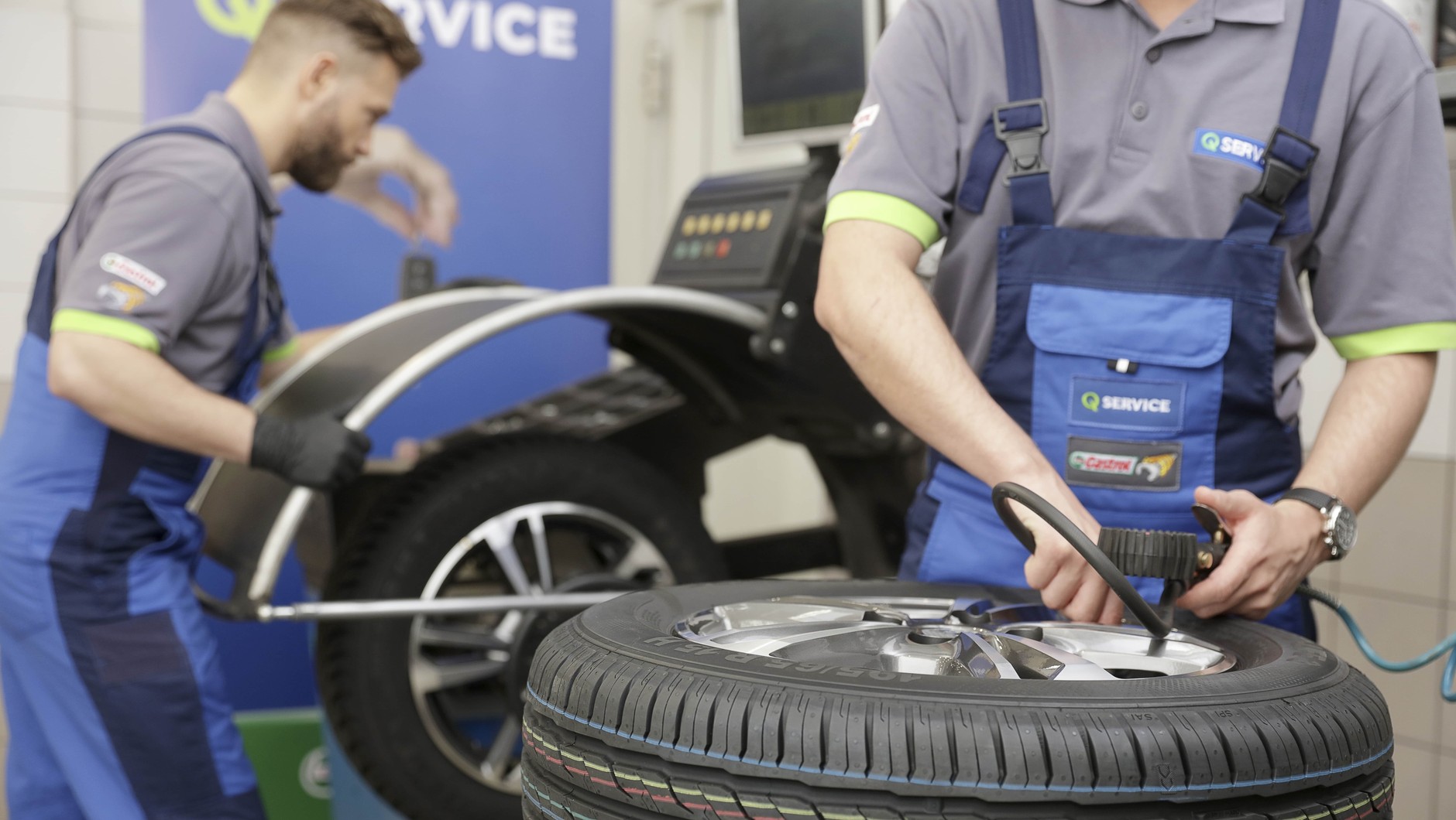 Q Service Castrol