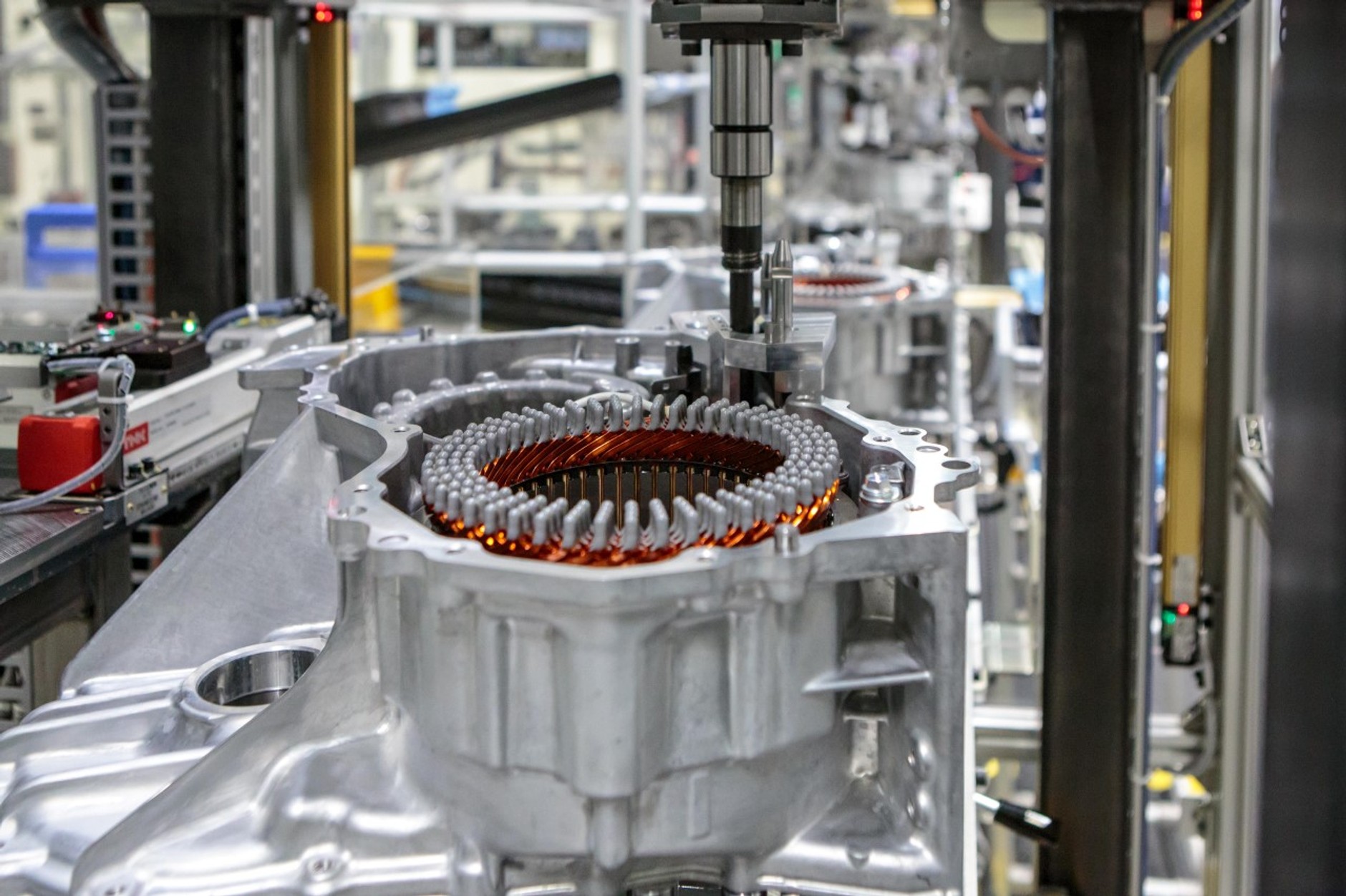 Toyota - linia produkcyjna hybrydowych skrzyń biegów