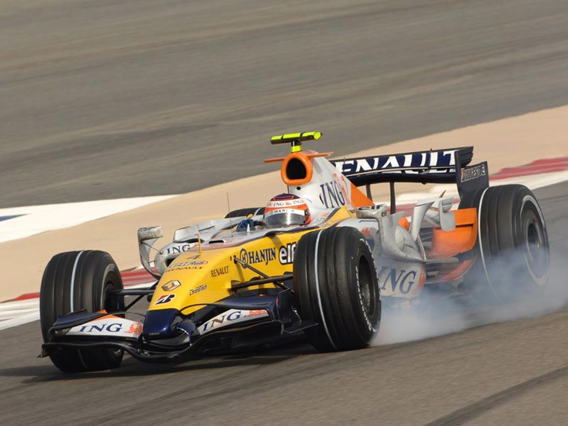 Renault: święto Formuły 1 w Warszawie (fotogaleria)