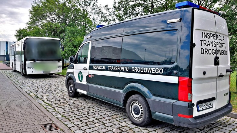 Inspektorzy ITD sprawdzili autokar przed wycieczką przedszkolaków