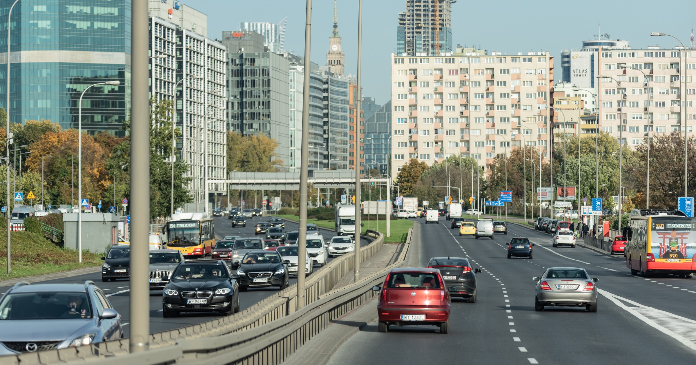 Eurostat: Polacy jeżdżą najstarszymi samochodami w UE