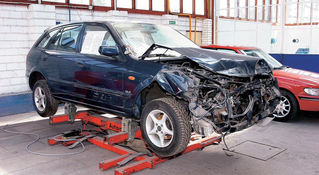Jak rozpoznać auto powypadkowe?