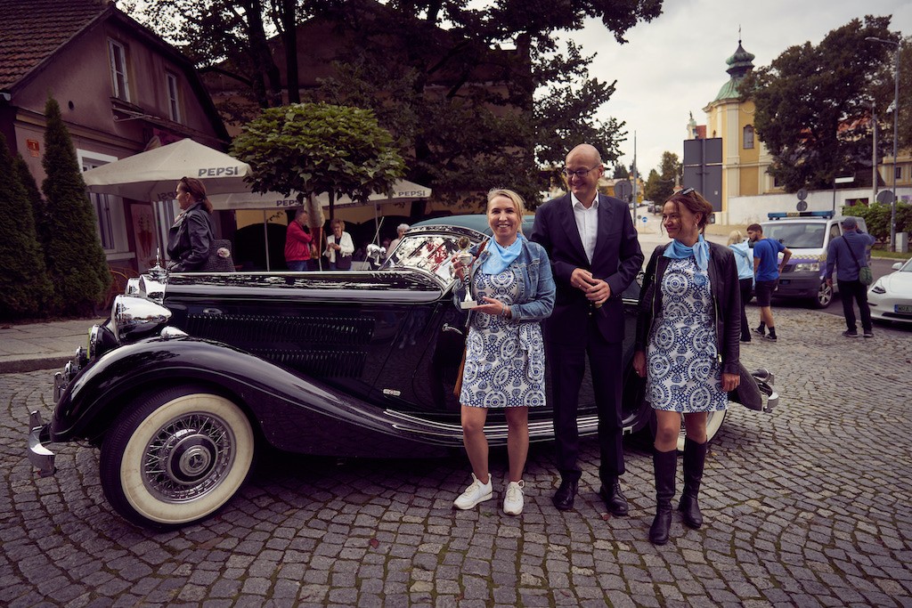 Rajd pań She's Mercedes 2024. Zwycięskie auto z 1938 r.