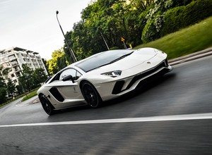 Lamborghini Aventador S Coupé - zwinna bestia