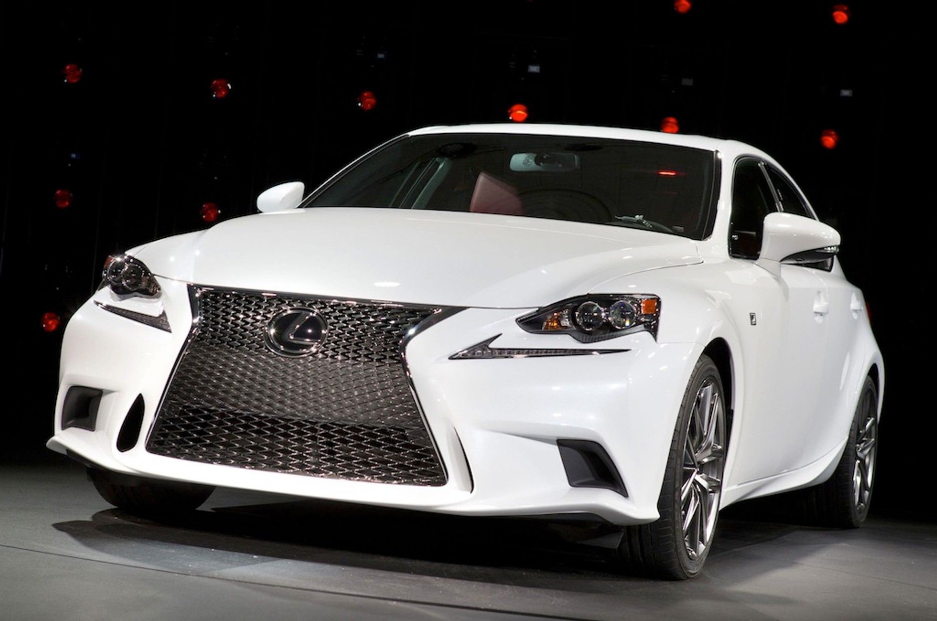 10 milionów hybryd Toyoty