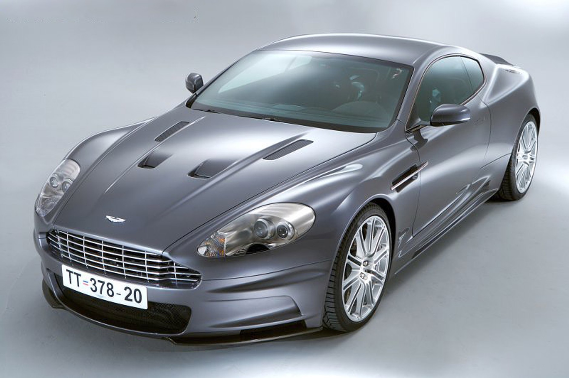 Aston Martin DBS – teoria spisku
