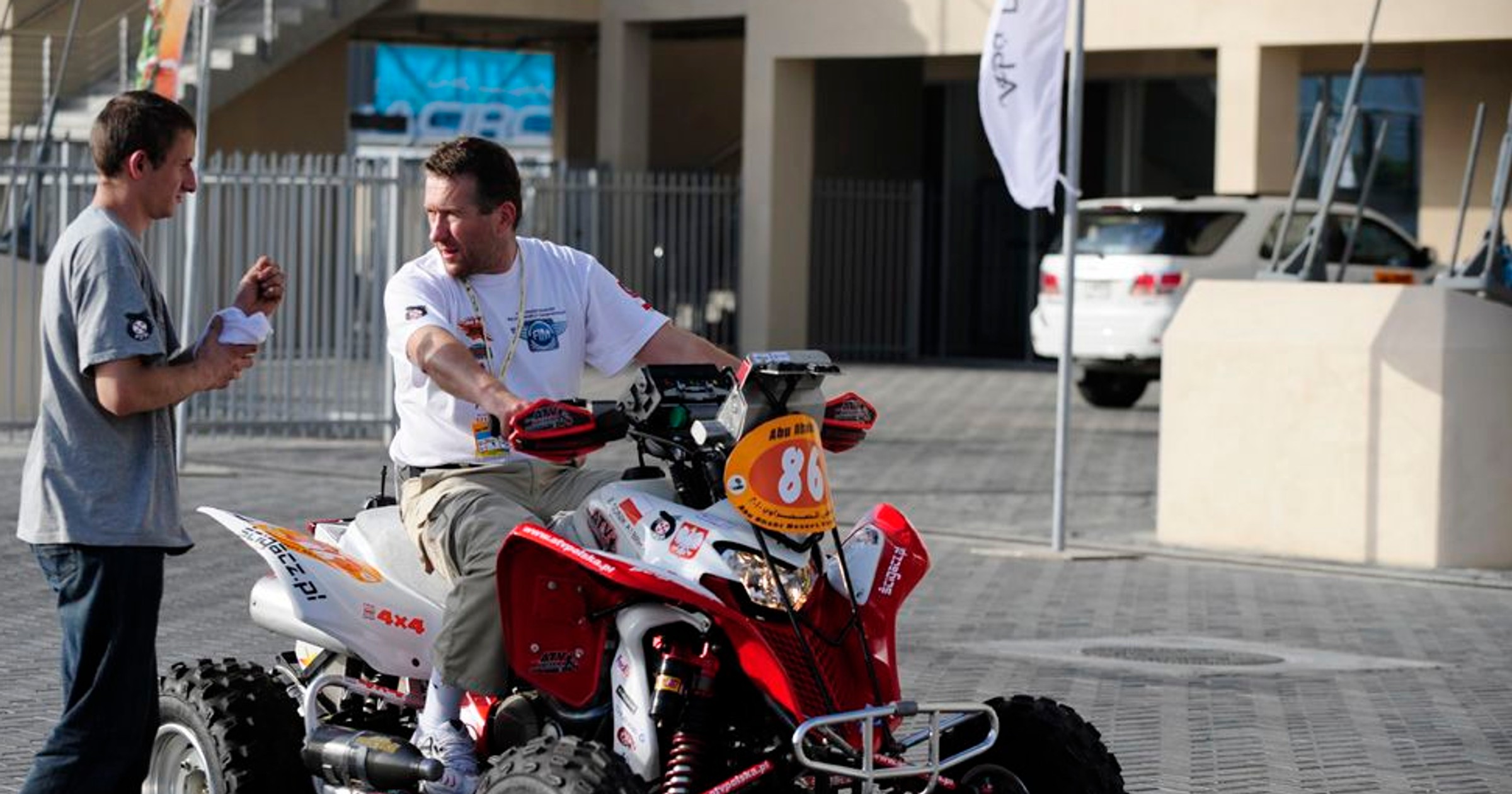 Abu Dhabi Desert Challenge 2010: Rafał Sonik gotowy do startu 