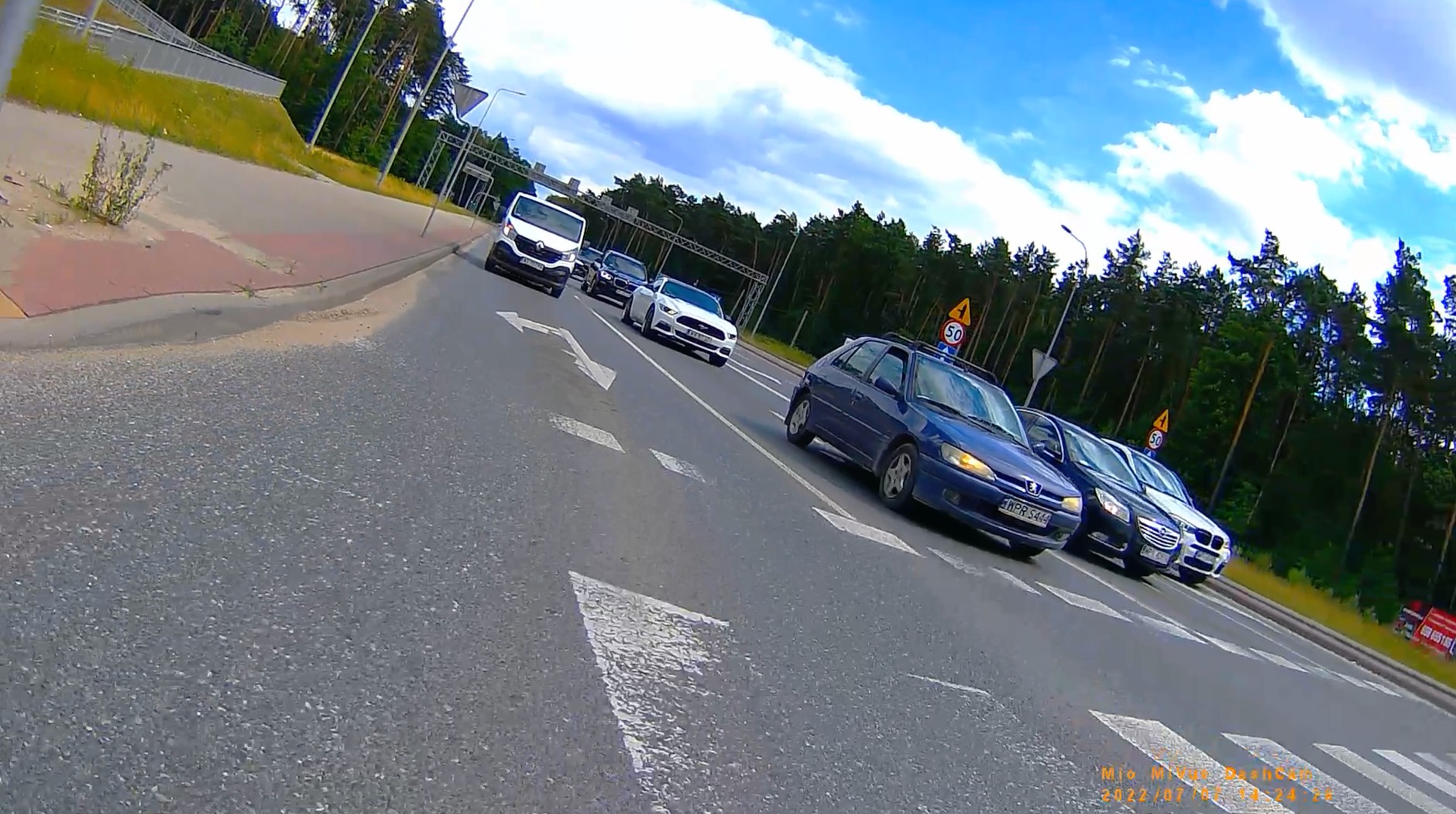 Test wideorejestratorów motocyklowych Mio MiVueM700 i MiVue M40