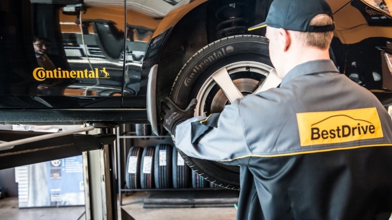 Opony letnie o najwyższym indeksie prędkości - sprawdź propozycje od Continental