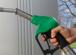 Kryzys: Amerykanie tankują paliwo do worków foliowych?!