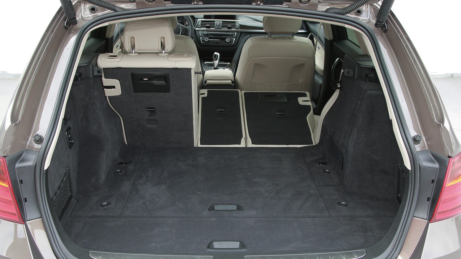 Prezentacja BMW serii 3 (od 2011 r.) - bagażnik kombi