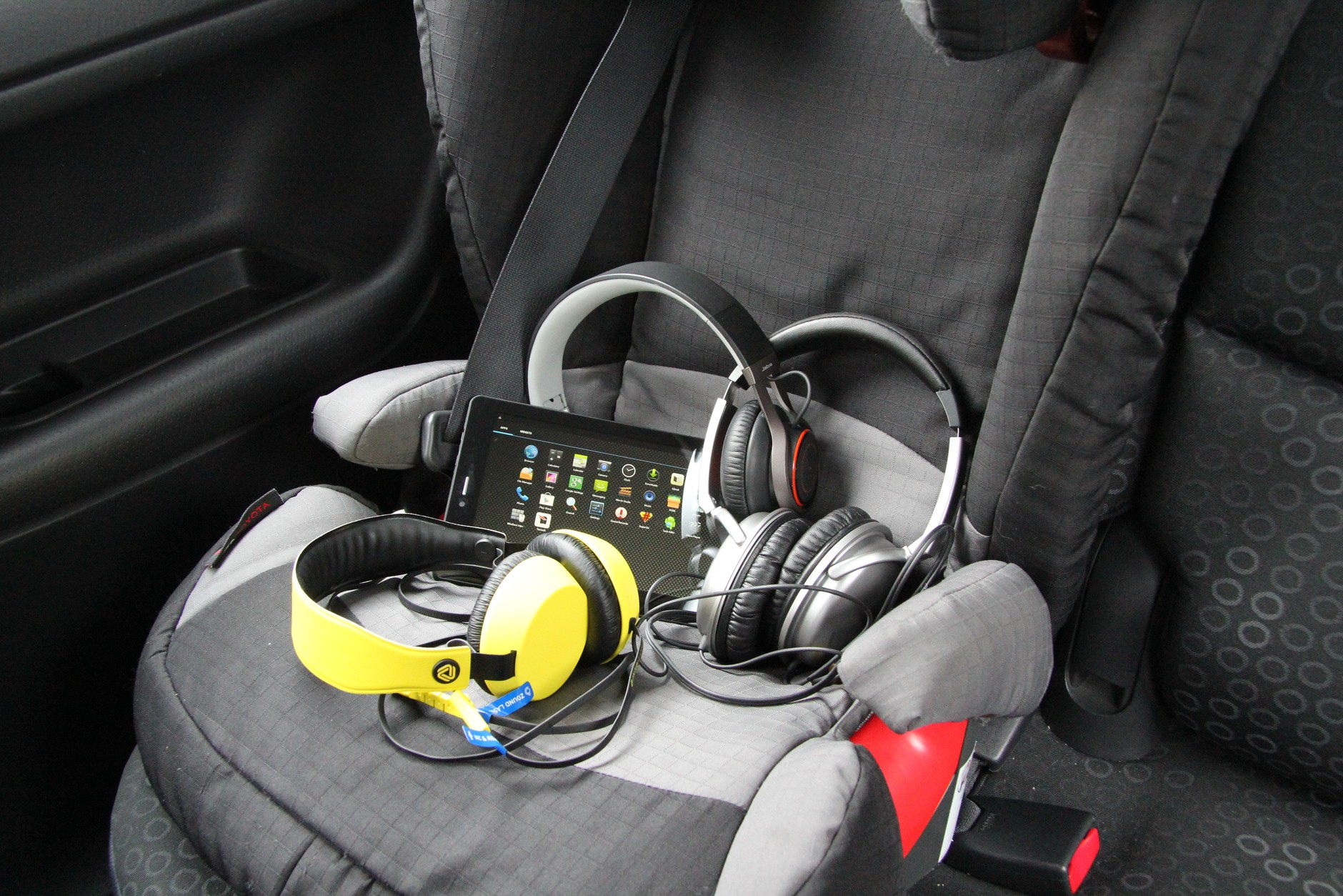 Słuchawki: dobre nie tylko do tabletu