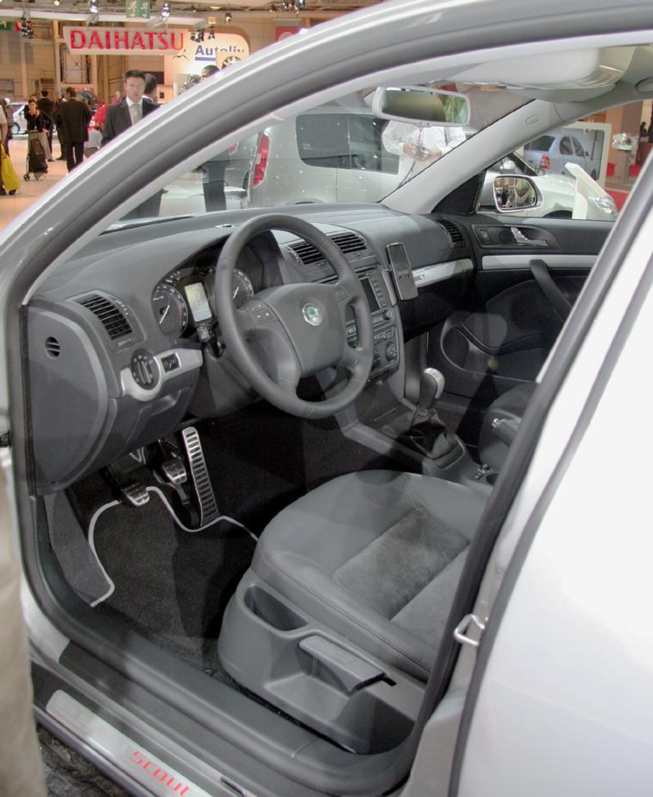 Paryż na żywo: fotogaleria z targów – Skoda Octavia Scout i Skoda Joyster