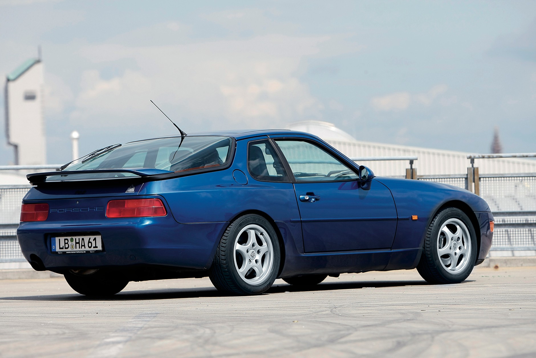 Porsche 968