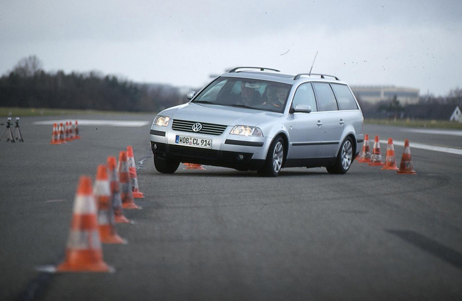 Porównanie: Ford Mondeo 2.0 TDCi kontra Renault Laguna 1.9 dci, Volkswagen Passat 1.9 TDI - Nie ma faworytów
