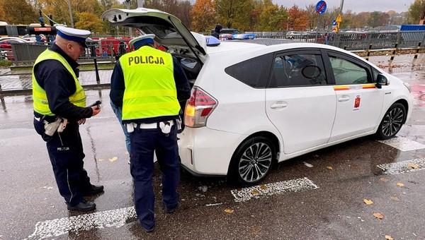 Policyjna kontrola taksówek