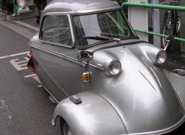 Zabytkowy Messerschmitt KR200