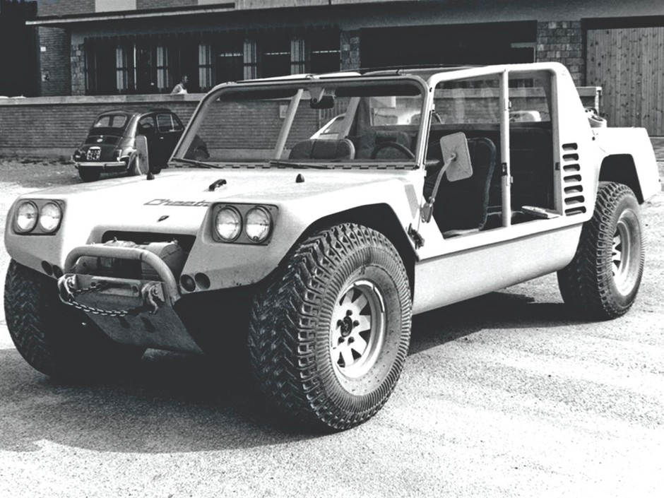 Lamborghini LM002