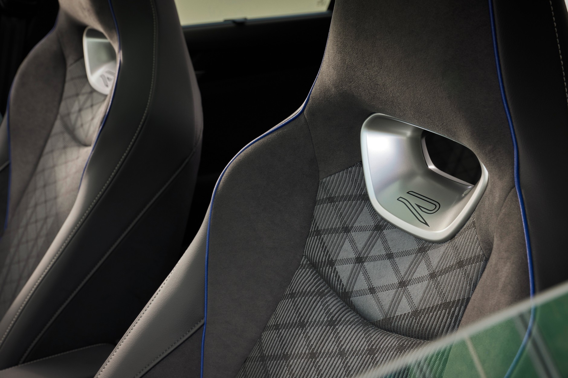 2024 Volkswagen Passat B9