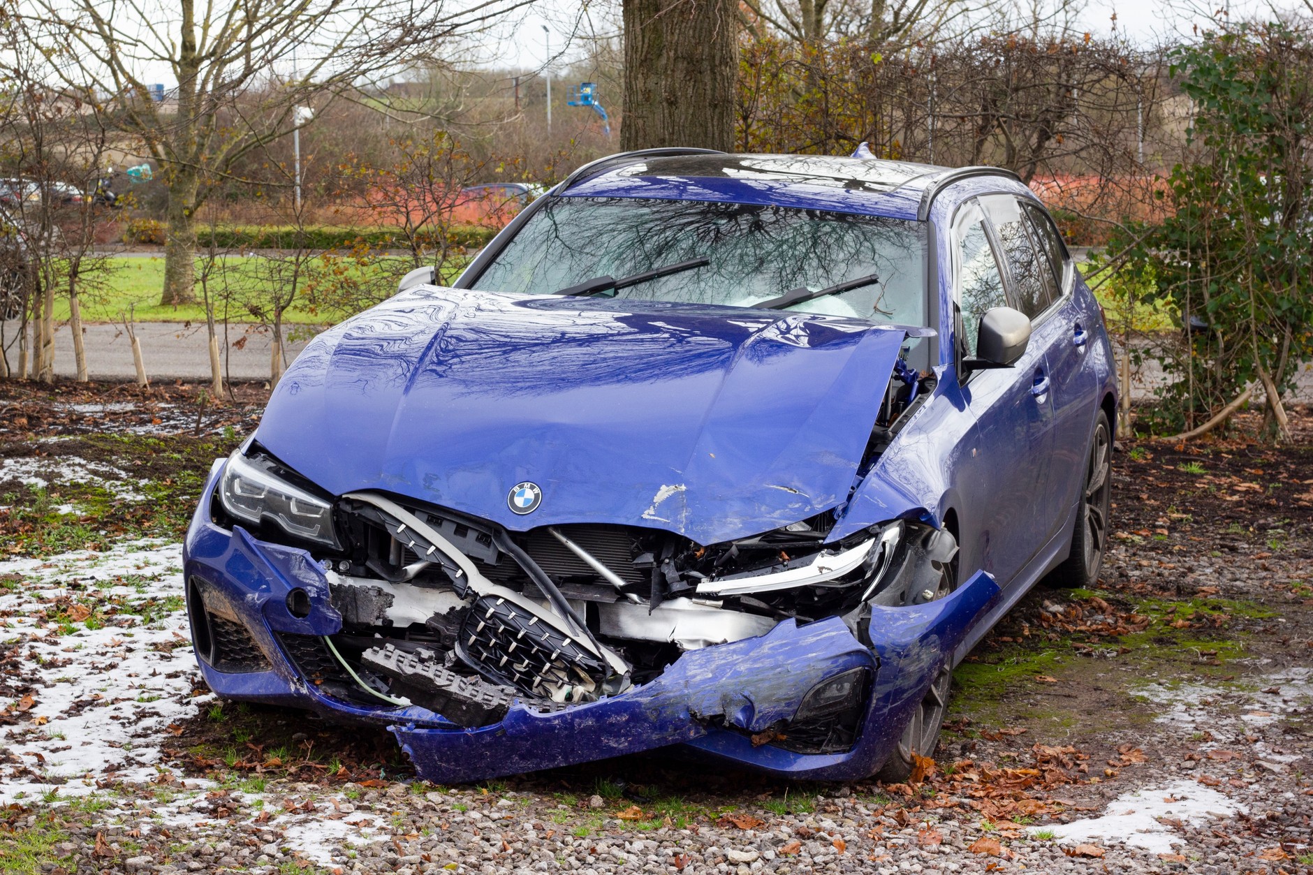 Rozbity samochód - zdj. ilustracyjne