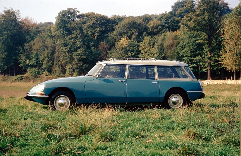 50 kultowych aut w Paradzie Zabytkowych Citroënów w Warszawie (3.10)