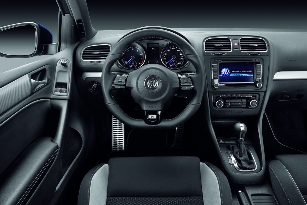 Golf R i Scirocco R - W brytyjskich salonach od lutego