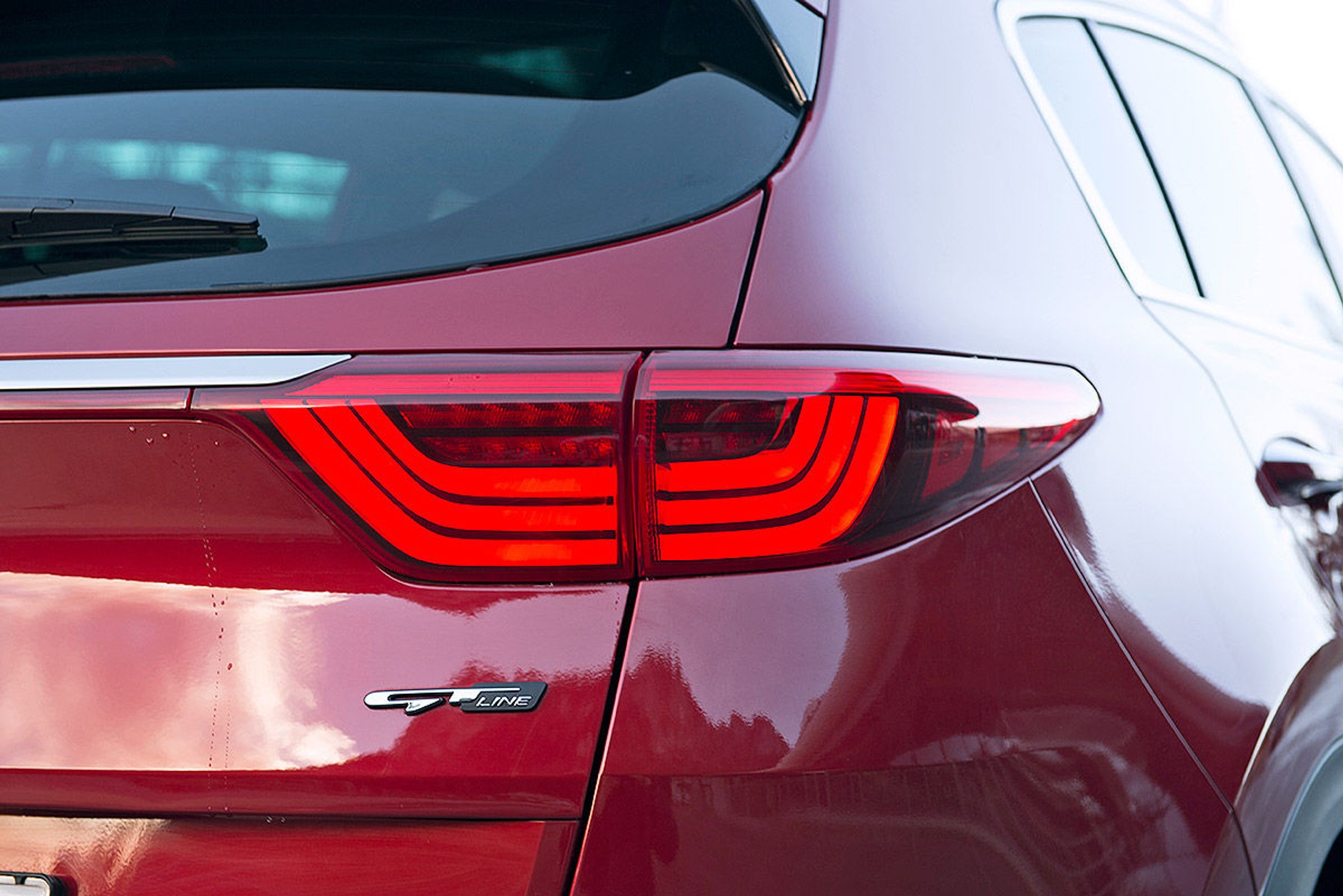 Nowa Kia Sportage - jazda szybka na lodzie