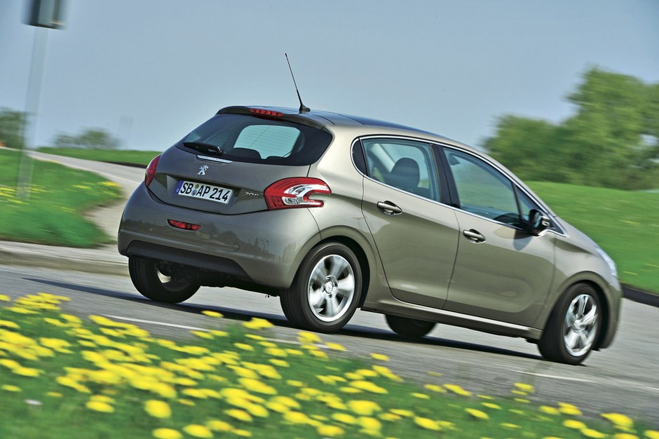 Kia Rio kontra Seat Ibiza, Ford Fiesta i Peugeot 208: samochody tej wielkości nigdy nie były aż tak dobre!