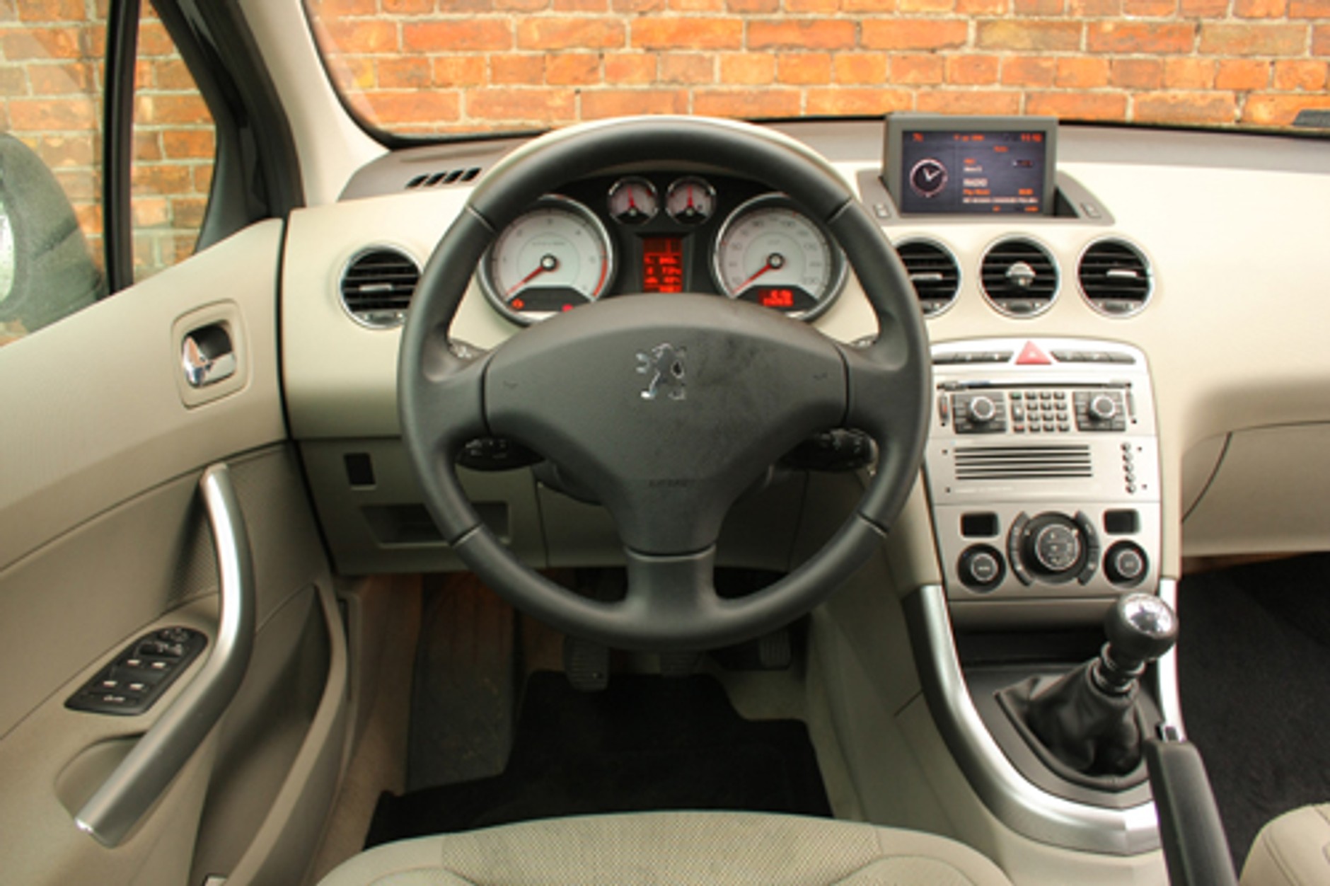 Peugeot 308 kontra Toyota Auris - Francuska kontrofensywa