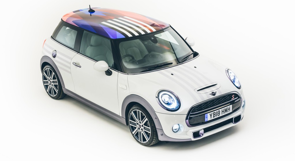 Okolicznościowa wersja Mini Coopera S z okazji ślubu księcia Harry-ego