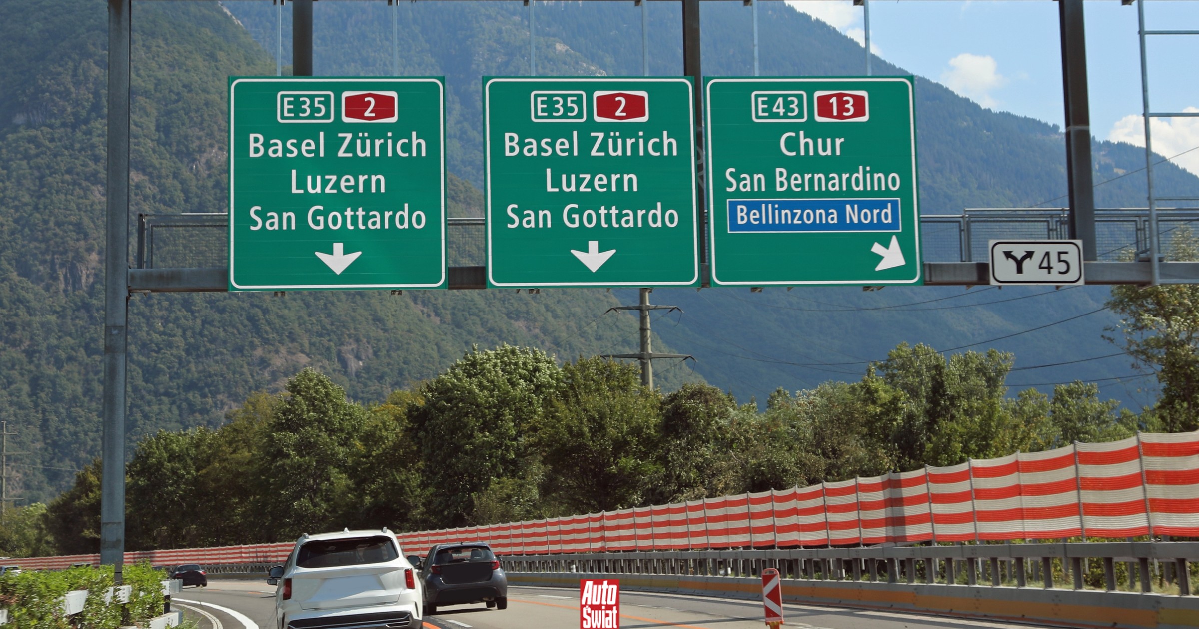 Kierowcy omijają korki i płacą. 100 franków za zbyt krótki postój w szwajcarskiej gminie