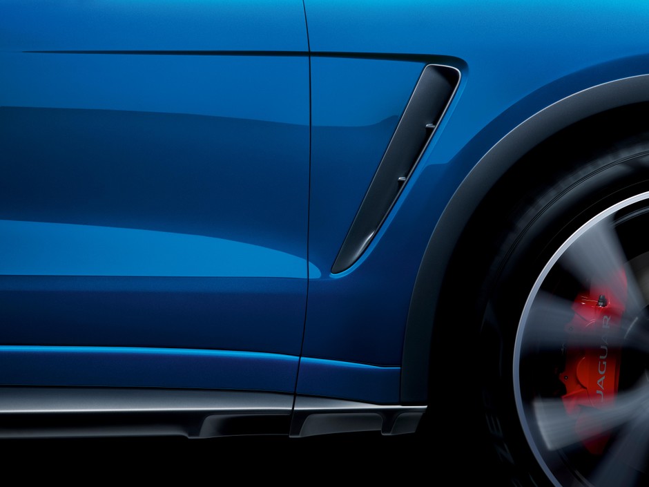 Jaguar F-Pace SVR