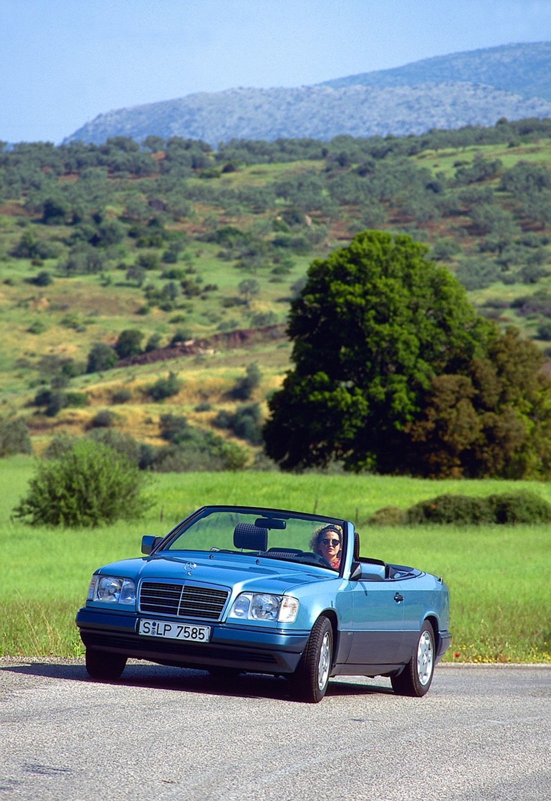Mercedes W124 Cabrio – z pięknem trzeba obcować