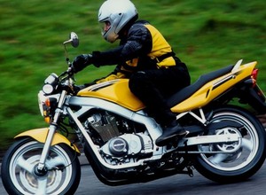 Używany Suzuki GS 500 E/F - Ulga dla portfela