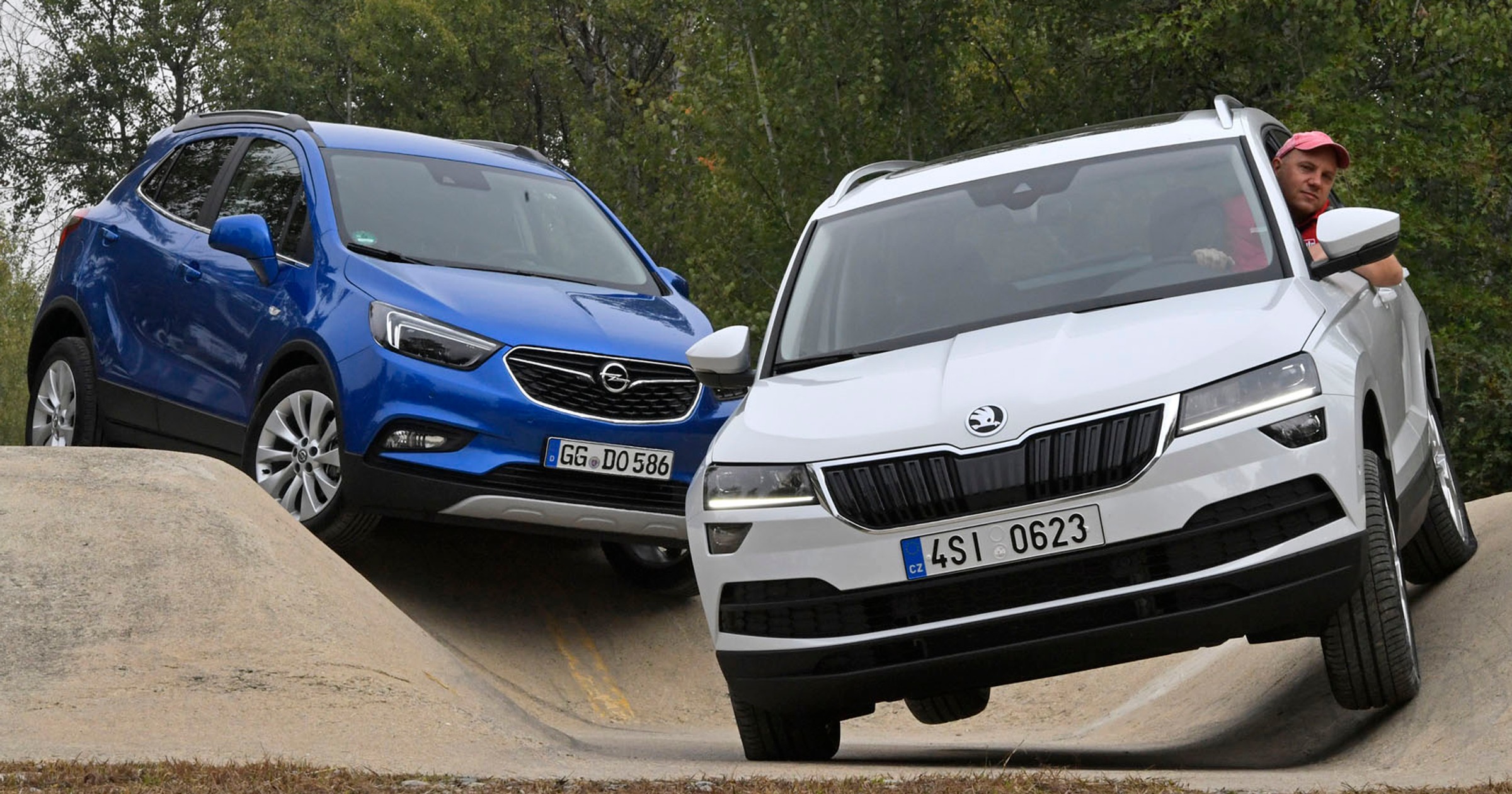 Skoda Karoq kontra Opel Mokka X - który kompaktowy SUV będzie lepszym wyborem?