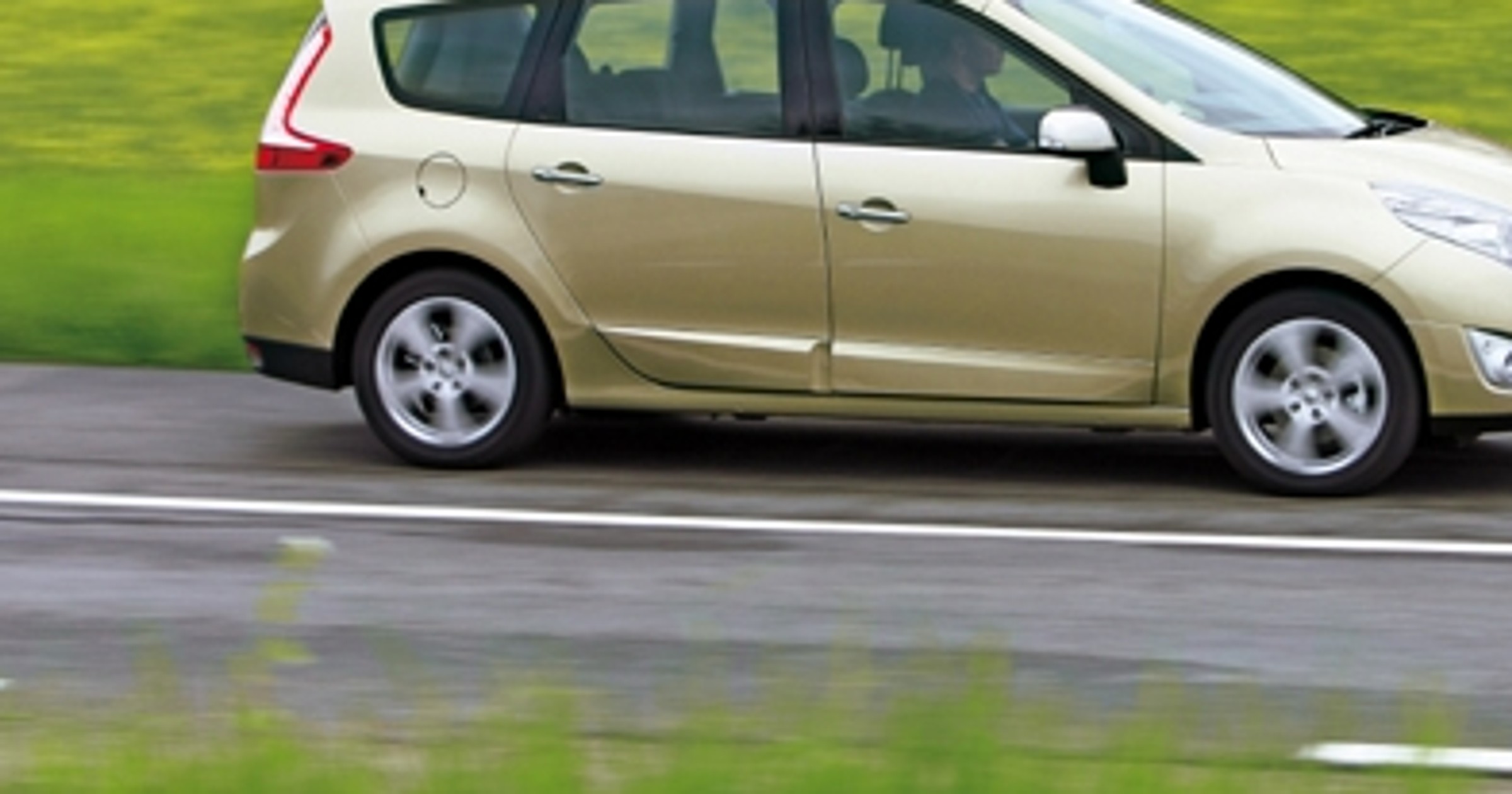 Renault Grand Scenic TCe 130: Większy i lepszy