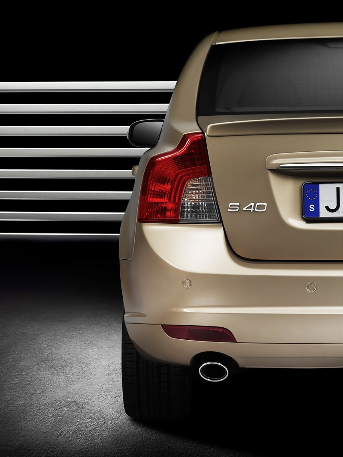 Odmłodzone Volvo S40 i V50 na starcie (WIDEO)