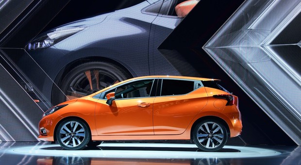Nissan podczas salonu samochodowego w Paryżu
