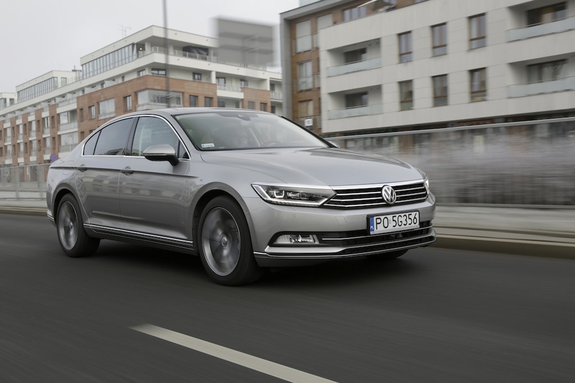 Wydatki na reklamę samochodów