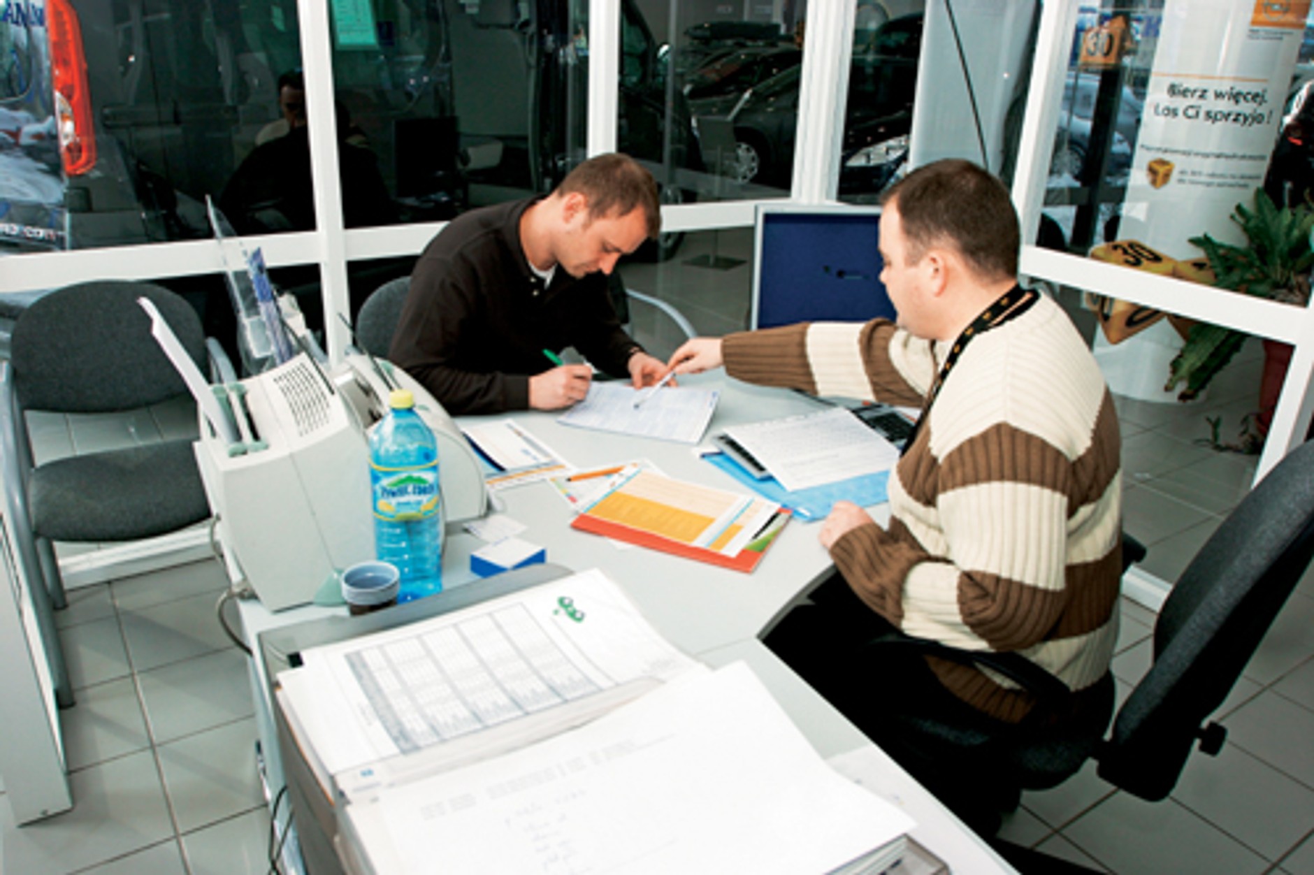 Procedury rejestracji auta krok po kroku