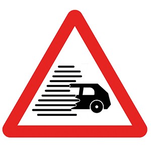 Znak P-33 "Ograniczona widoczność" obowiązuje w Hiszpanii