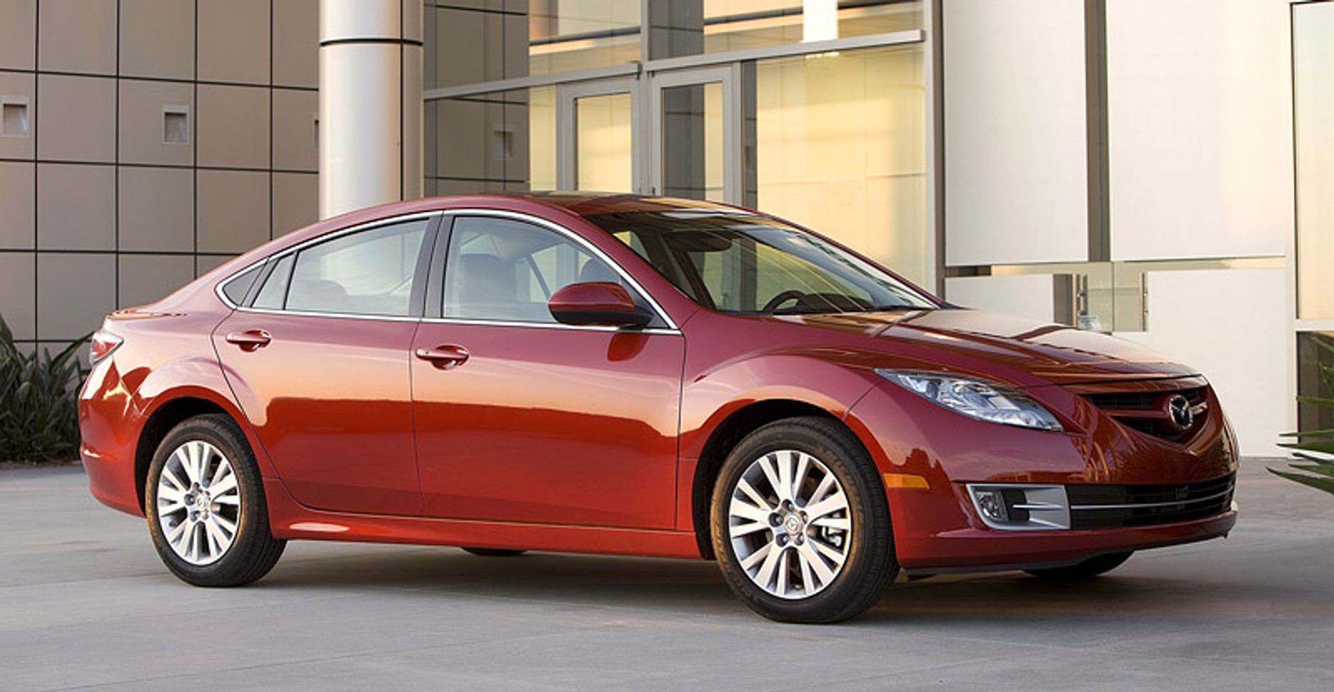 Mazda 6 w USA: tylko w wersji sedan, ale z silnikiem 3,7 V6 (272 KM)