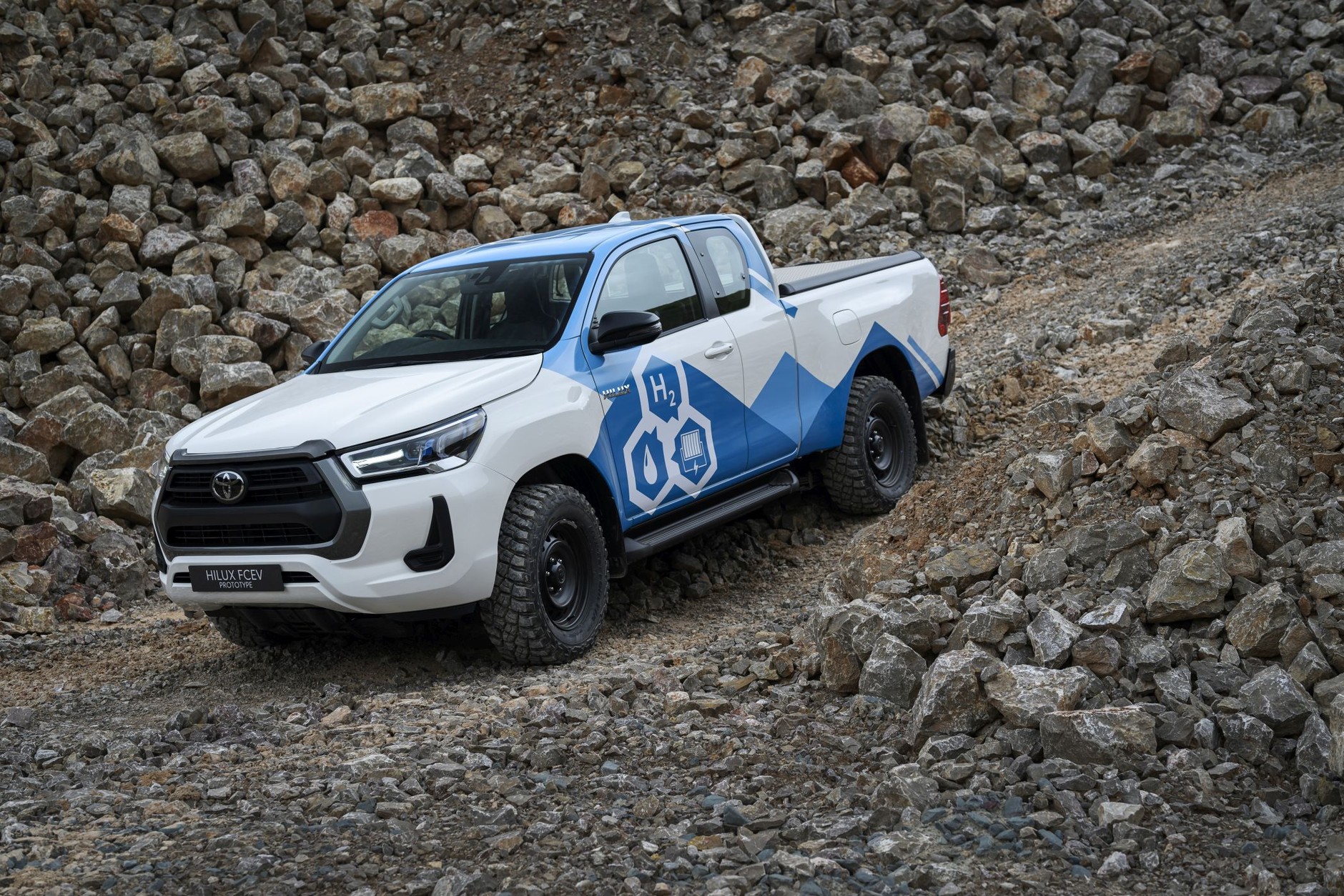 Prototyp Toyoty Hilux H2 (FCEV)